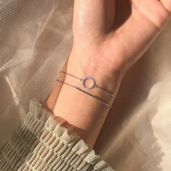 925 Sterling Silver Diamond Circle Bar Bracelet - Picture 1 of 8